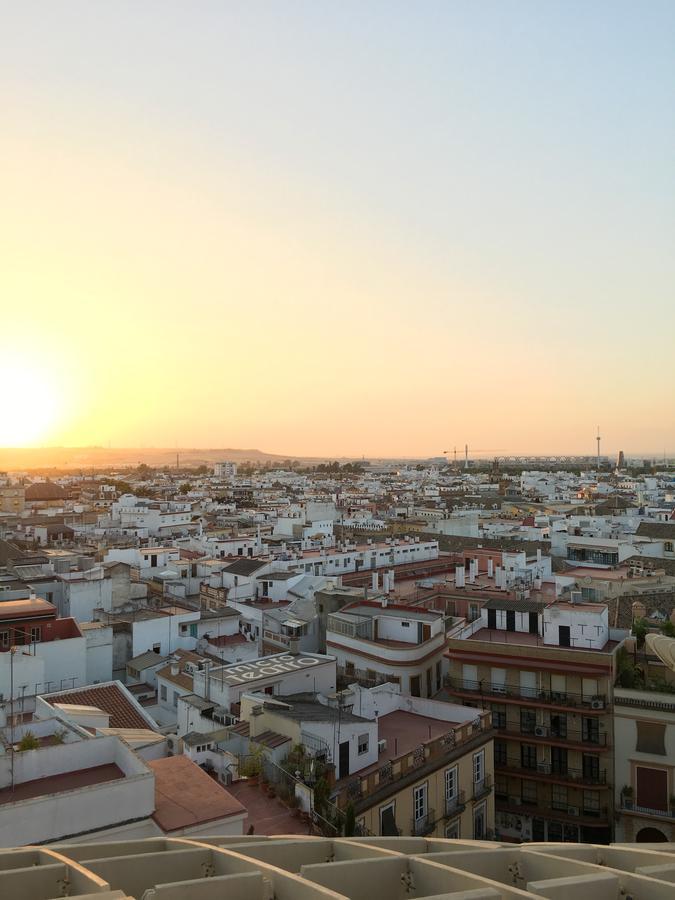 Serva La Bari Sevilla Bagian luar foto